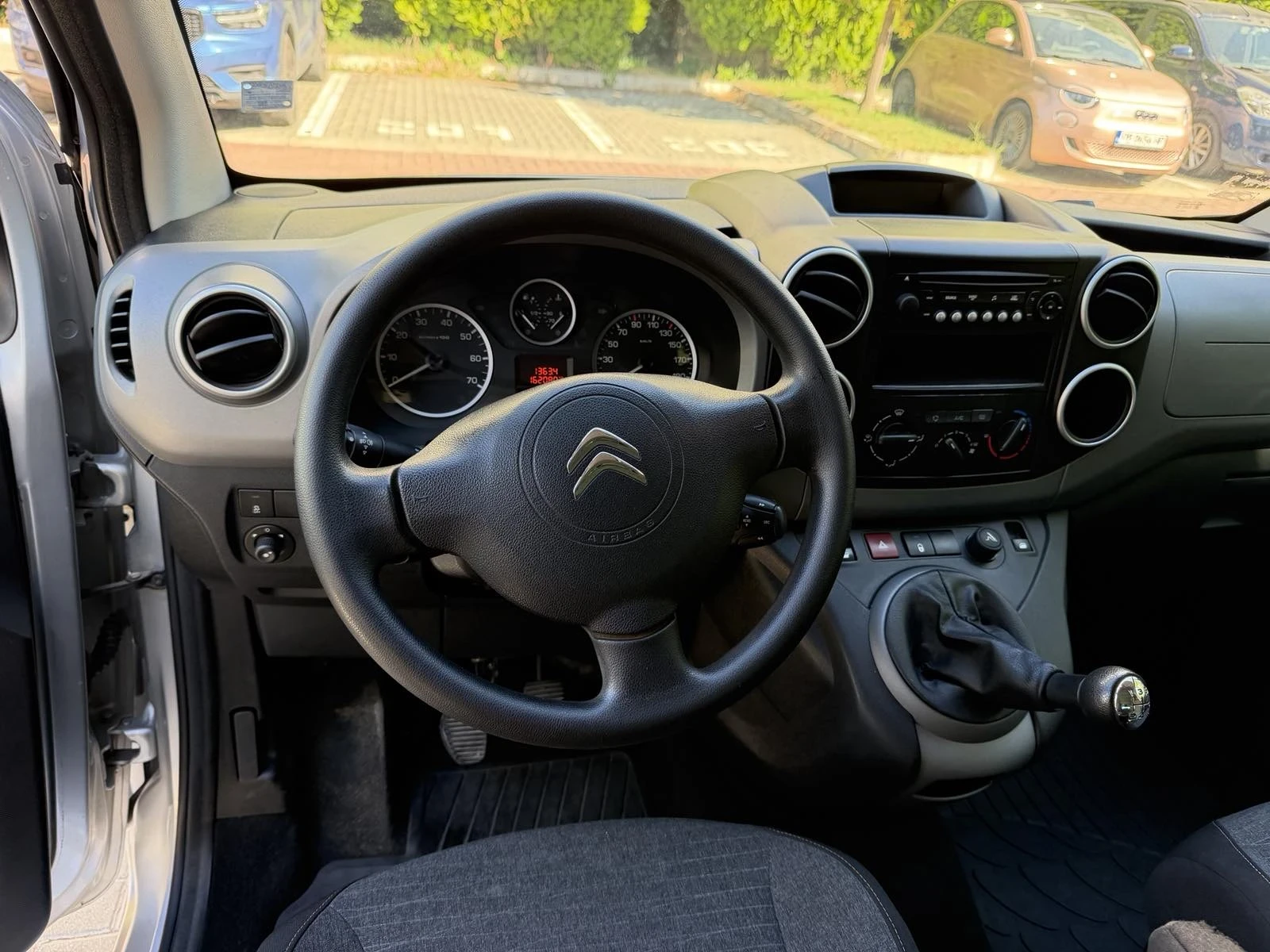 Citroen Berlingo 7 местна, снимка 10 - Автомобили и джипове - 56245658