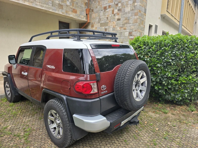 Toyota Fj cruiser Джип, снимка 3 - Автомобили и джипове - 51981637