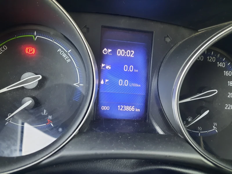 Toyota C-HR, снимка 9 - Автомобили и джипове - 52951957