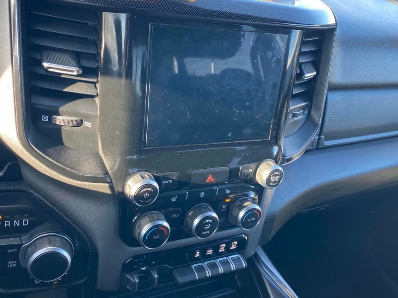 Dodge RAM 1500 * Big Horn * CARFAX * БЕЗ ПЪРВОНАЧАЛНА ВНОСКА, снимка 9 - Автомобили и джипове - 53154168