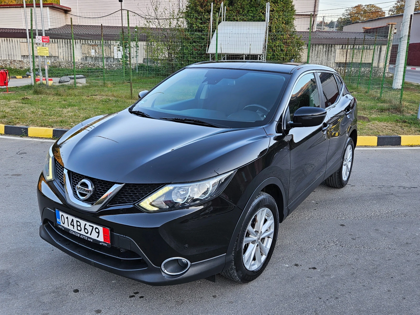 Nissan Qashqai 1.6 Dci AVTOMAT/KLIMATRONIK/LED - изображение 2