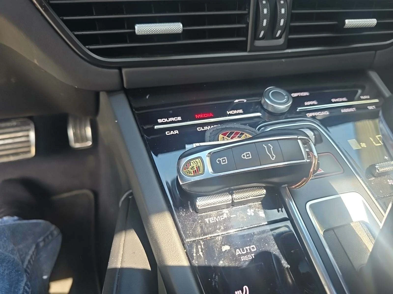 Porsche Cayenne  - изображение 10