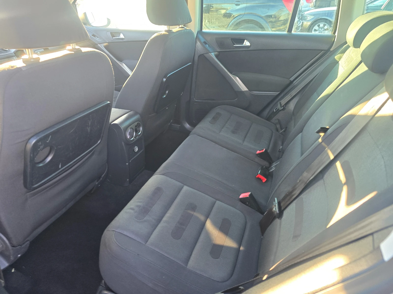 VW Tiguan 2.0D 4 MOTION - изображение 9