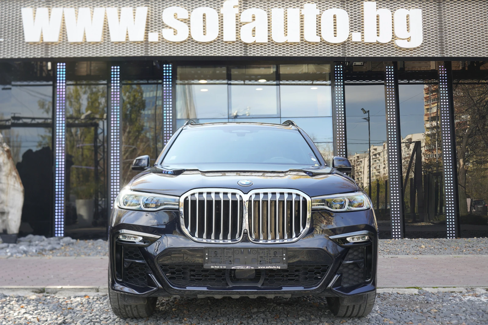BMW X7 3.0d xDrive M Package Individual Shadow Line | Mobile.bg   2