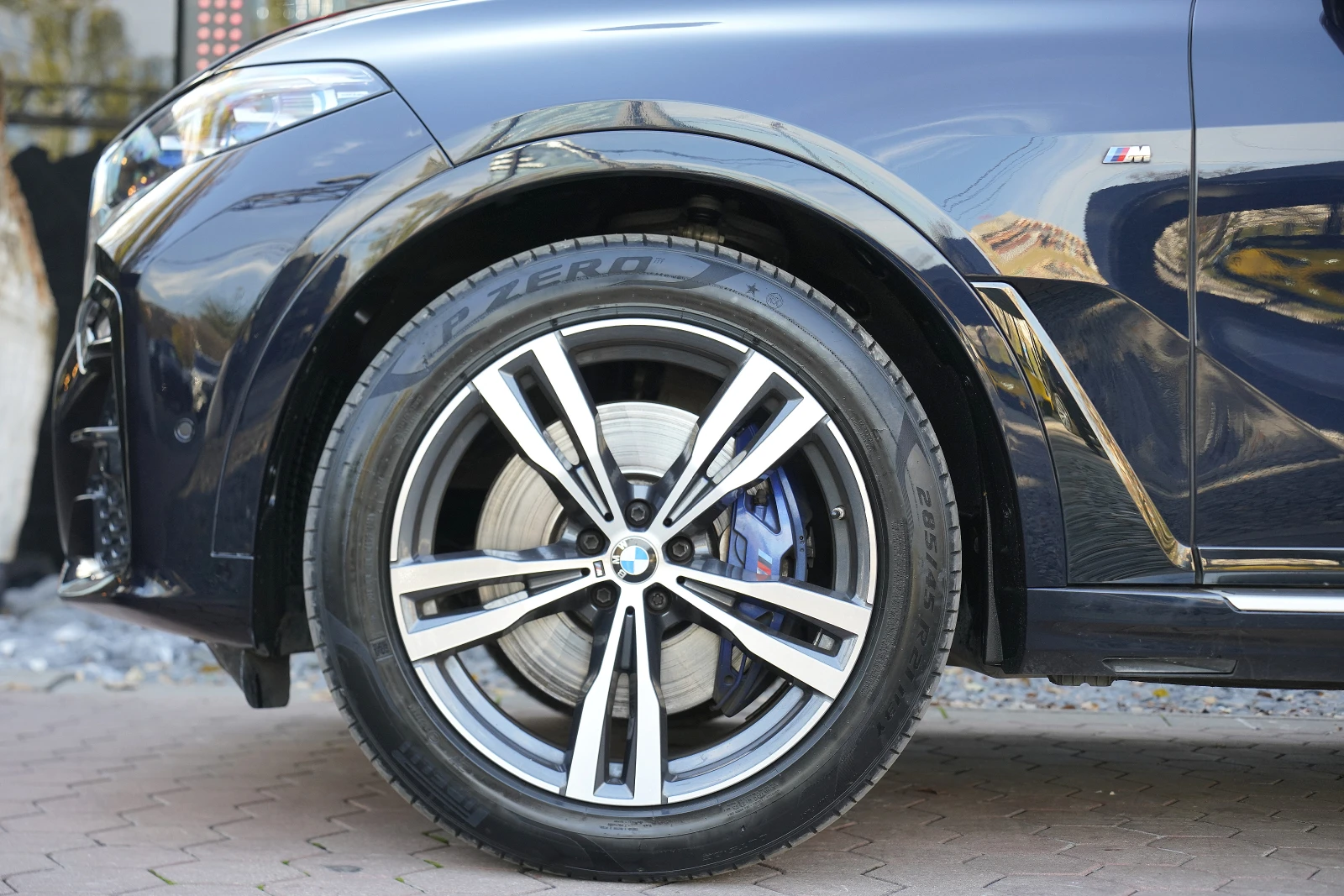 BMW X7 3.0d xDrive M Package Individual Shadow Line | Mobile.bg   14