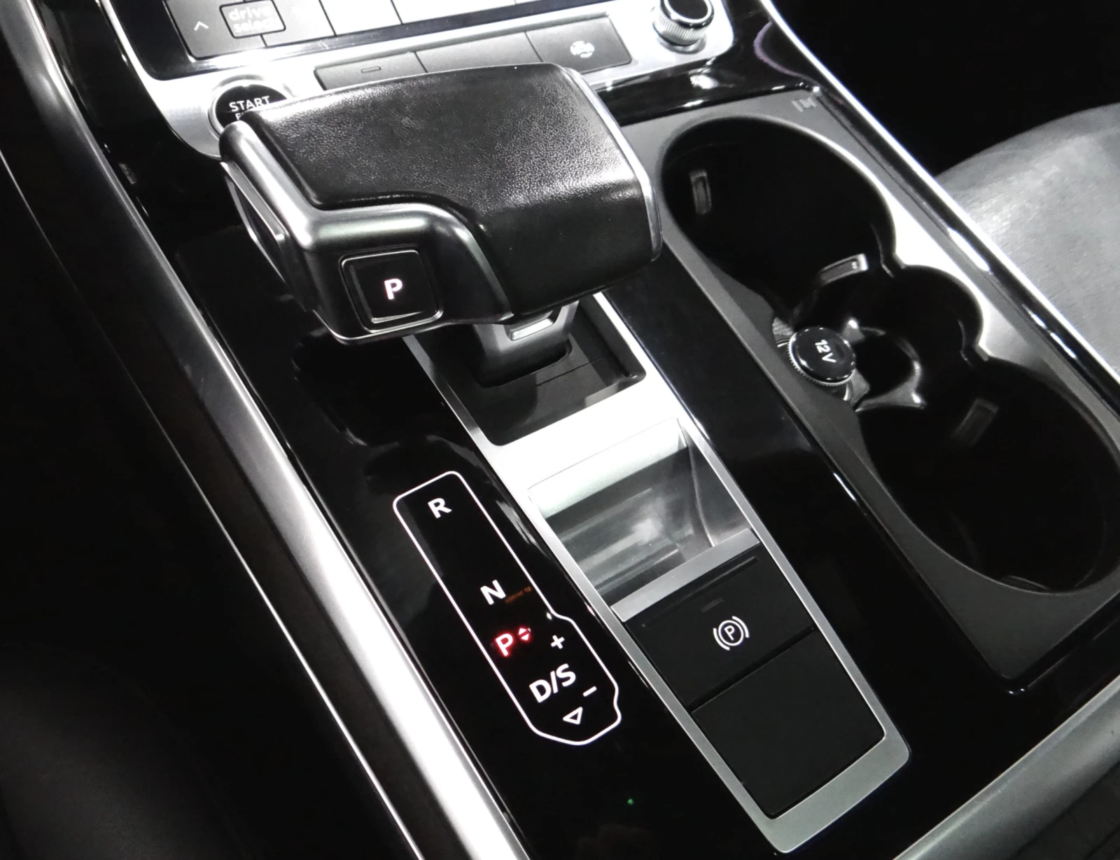 Audi Q7 PROGRESSIV QUATTRO / ОБДУХВАНЕ / ПОДГРЕВИ / 360  - изображение 8