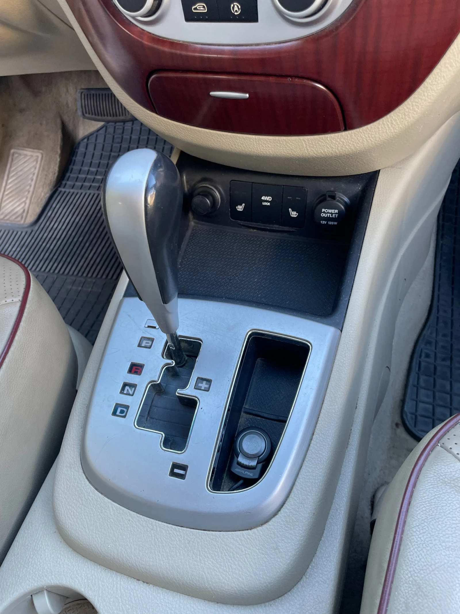 Hyundai Santa fe 2.2 CRDI, снимка 9 - Автомобили и джипове - 53828850