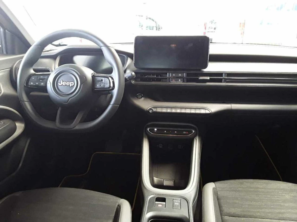 Jeep Avenger 51 kWh Longitude, снимка 5 - Автомобили и джипове - 54122040