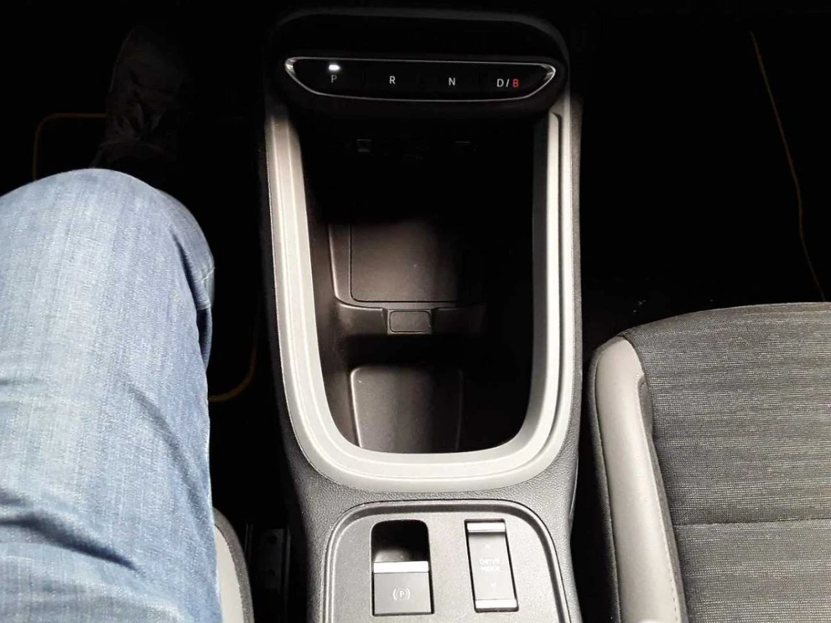 Jeep Avenger 51 kWh Longitude, снимка 10 - Автомобили и джипове - 54122040