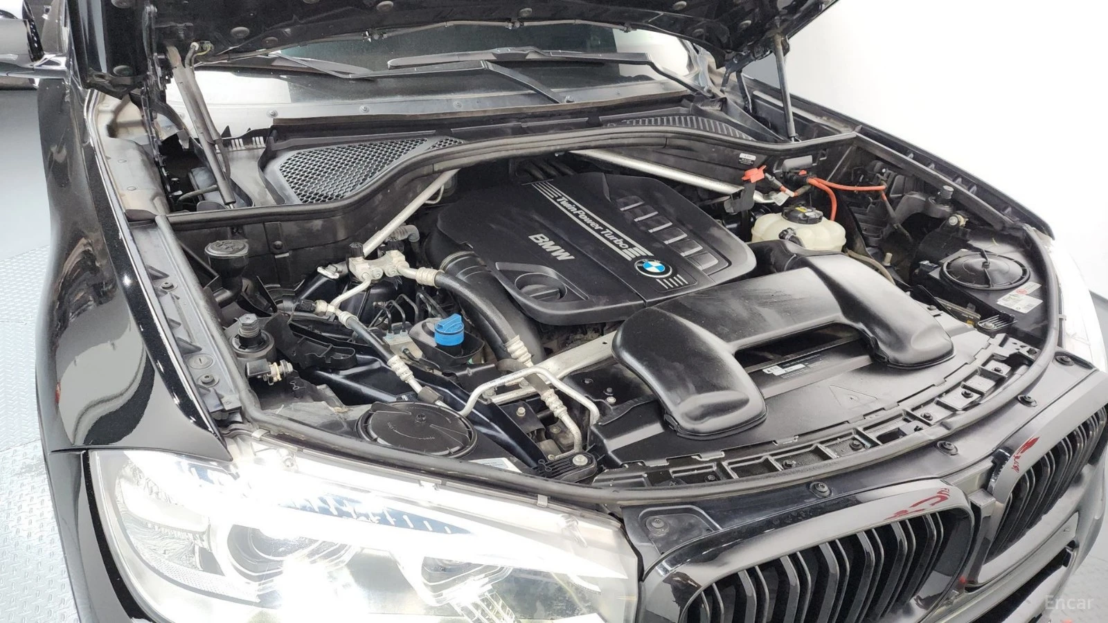 BMW X5 M Pack * HUD * 360 * АвтоКредит * (ЦЕНА ДО БГ), снимка 6 - Автомобили и джипове - 55478700