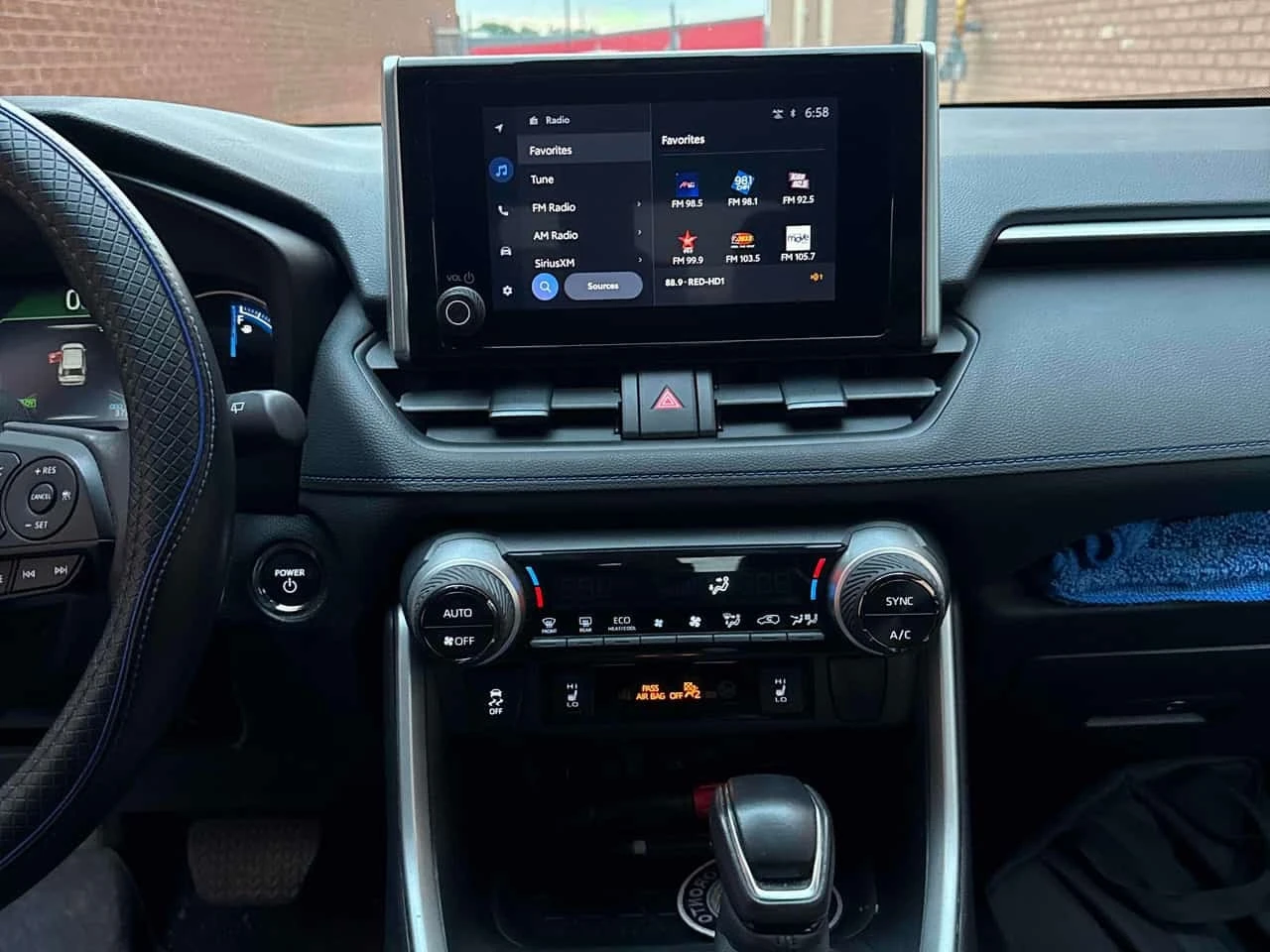 Toyota Rav4 * Hybrid SE * АВТОКРЕДИТ БЕЗ ПЪРВОНАЧАЛНА ВНОСКА* , снимка 9 - Автомобили и джипове - 56173021