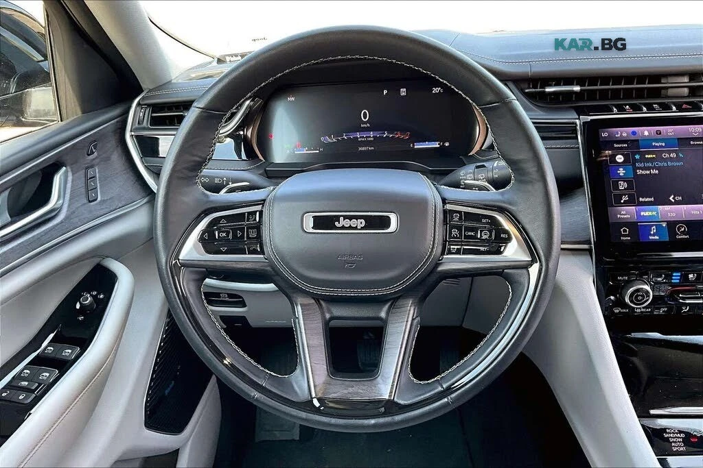 Jeep Grand cherokee Overland * АвтоКредит * (ЦЕНА ДО БГ), снимка 9 - Автомобили и джипове - 56227511