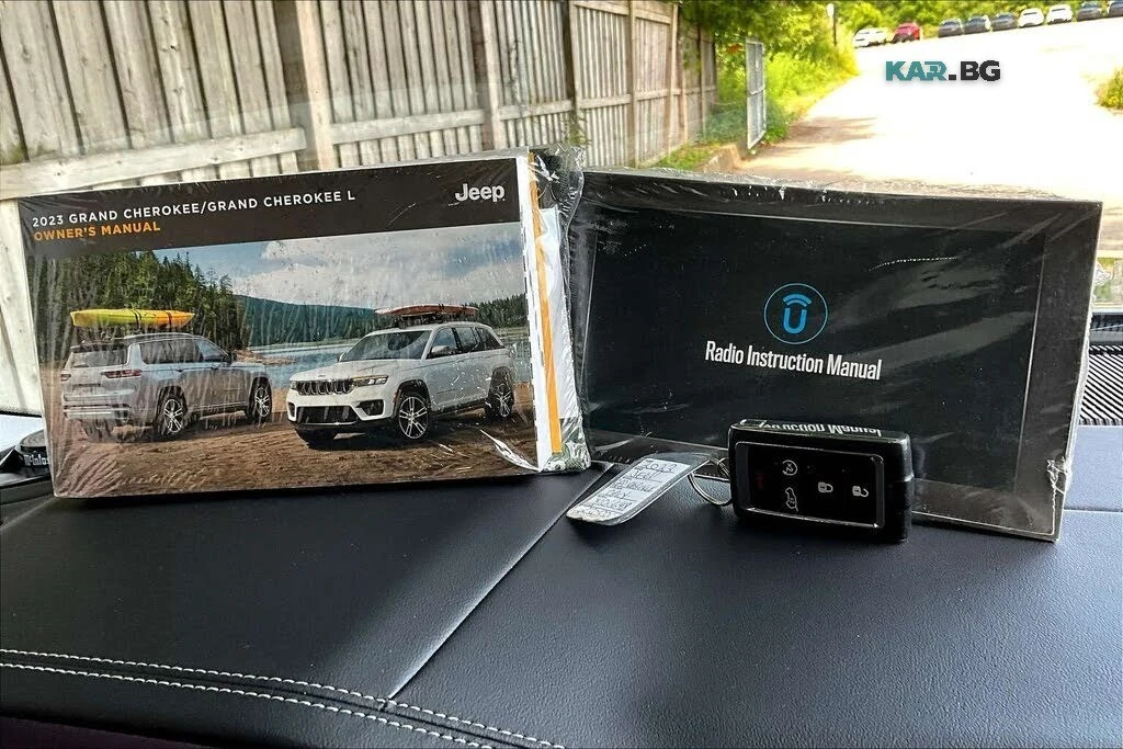 Jeep Grand cherokee Overland * АвтоКредит * (ЦЕНА ДО БГ), снимка 14 - Автомобили и джипове - 56227511