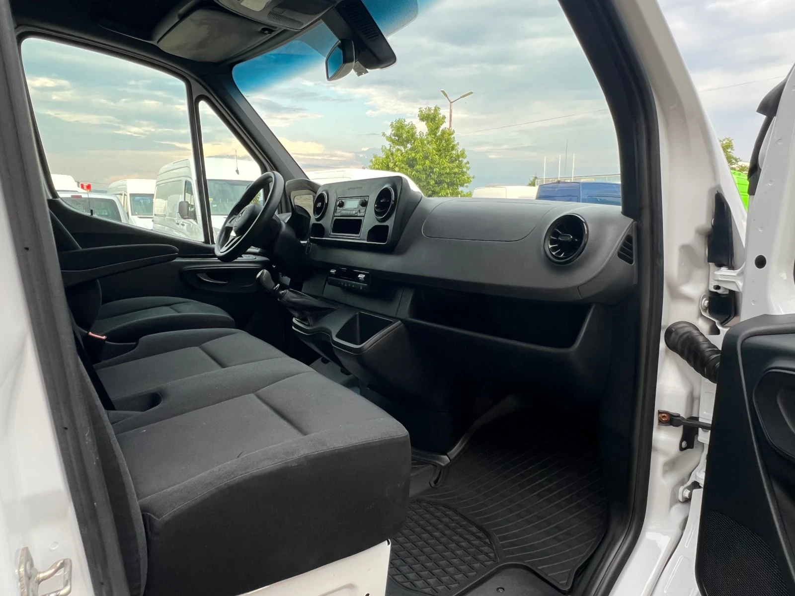 Mercedes-Benz Sprinter 314 6-МЕСТА, снимка 10 - Бусове и автобуси - 55137357