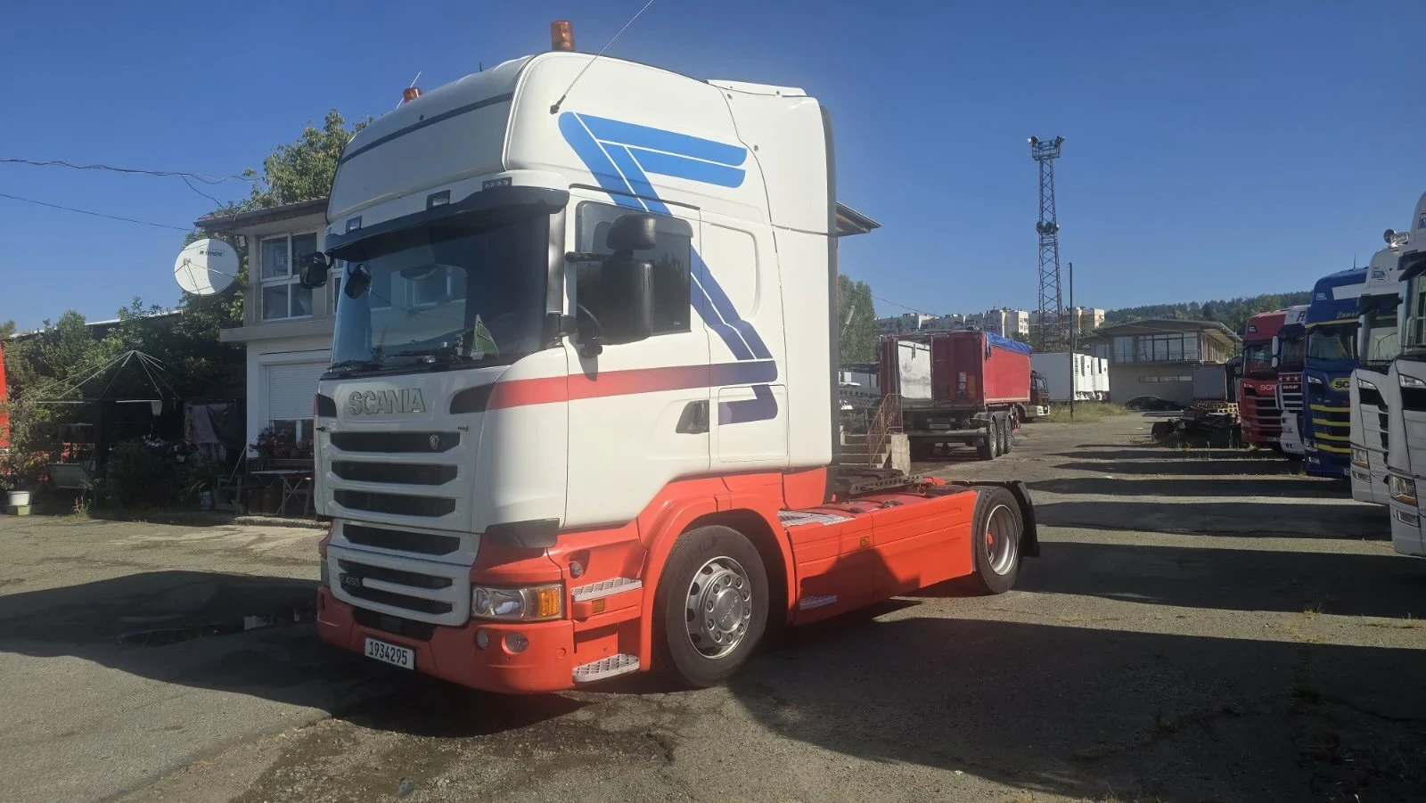 Scania R 450 Евро 6 / мега / вдигащ лафет /