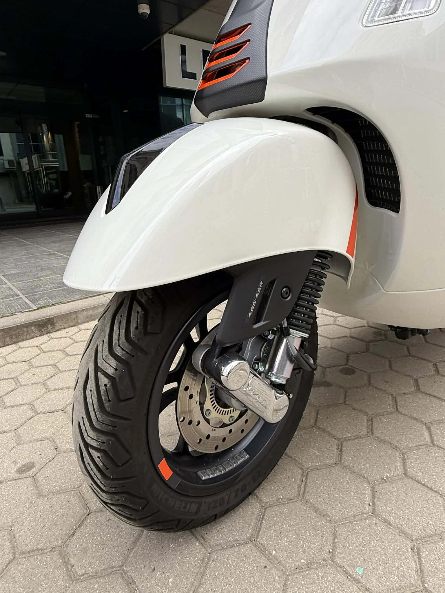 Vespa GTS Supersport, снимка 9 - Мотоциклети и мототехника - 53983566