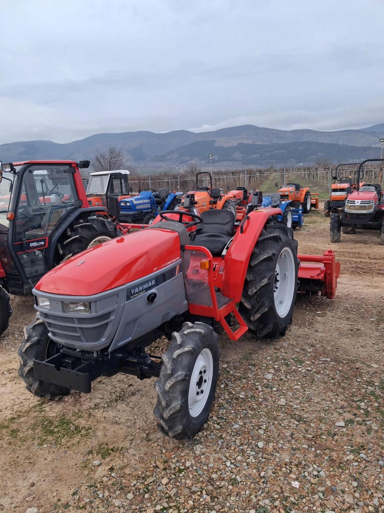 Трактор Kubota скайтрак  - изображение 3