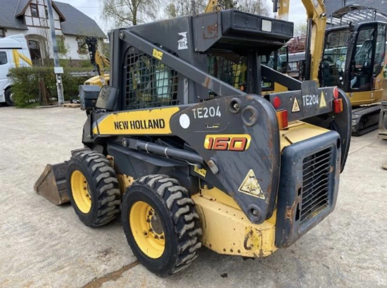 Мини челни товарачи Bobcat New Holland L160, снимка 3 - Индустриална техника - 54968212
