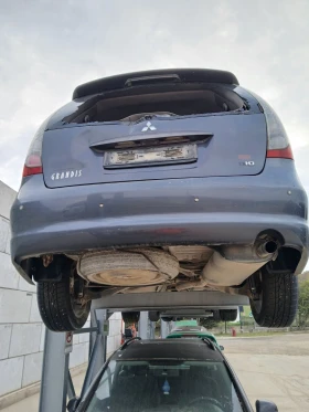 Mitsubishi Grandis 2.0d, снимка 2 - Автомобили и джипове - 53677193