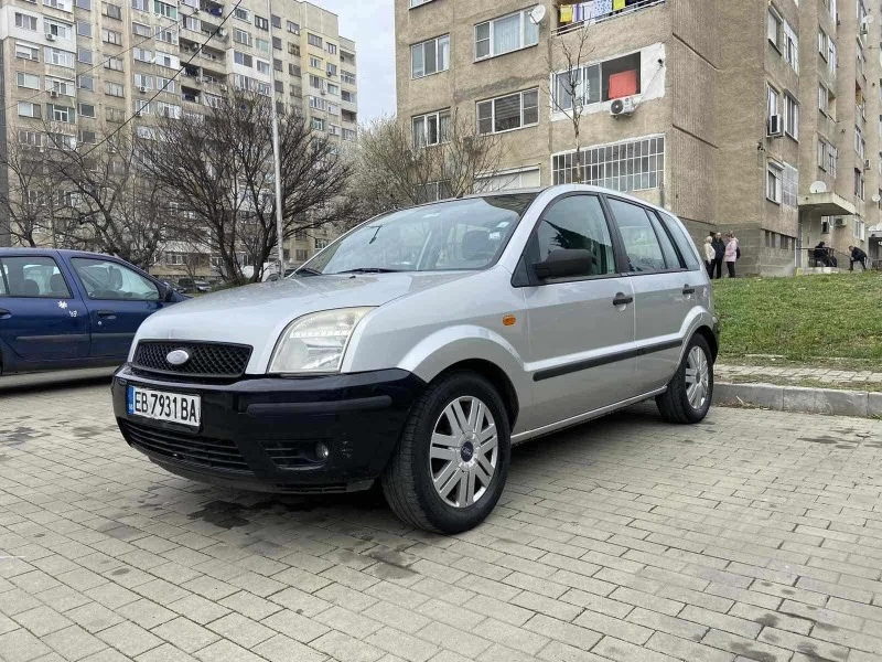 Ford Fusion 1, 6 LPG, снимка 1 - Автомобили и джипове - 47408356