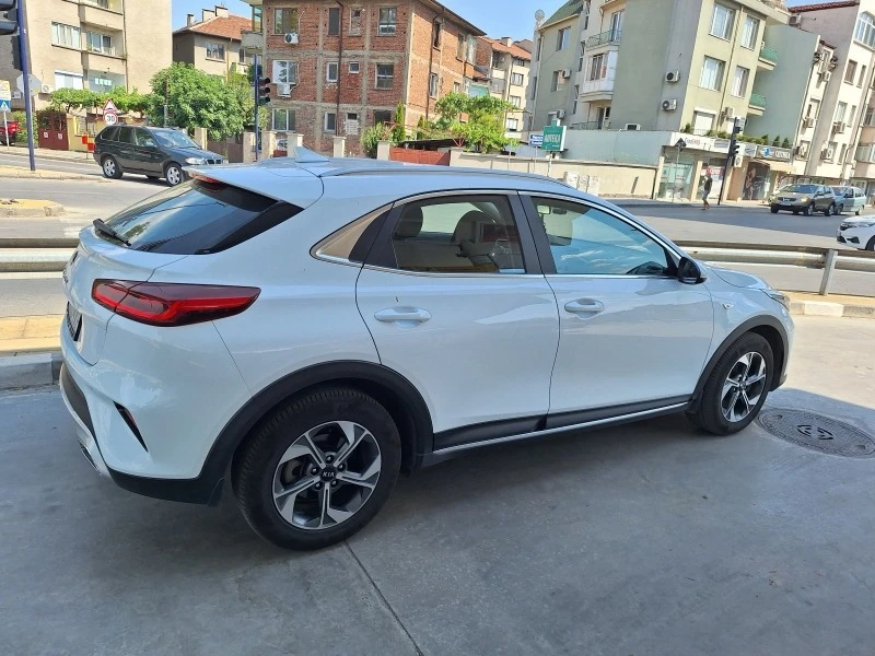 Kia XCeed 1.4 , снимка 4 - Автомобили и джипове - 47600592