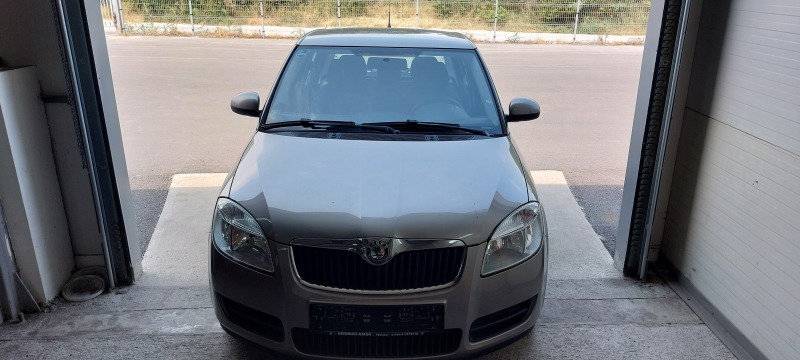 Skoda Fabia 1.6 105кс  ГАЗОВ ИНЖЕКЦИОН!!!Топп Състояние., снимка 3 - Автомобили и джипове - 46667685