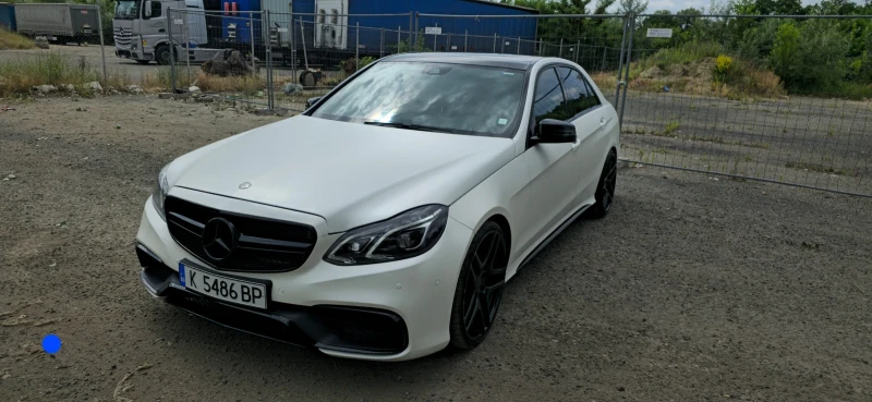 Mercedes-Benz E 220 6.3 AMG Paket , снимка 11 - Автомобили и джипове - 46842244