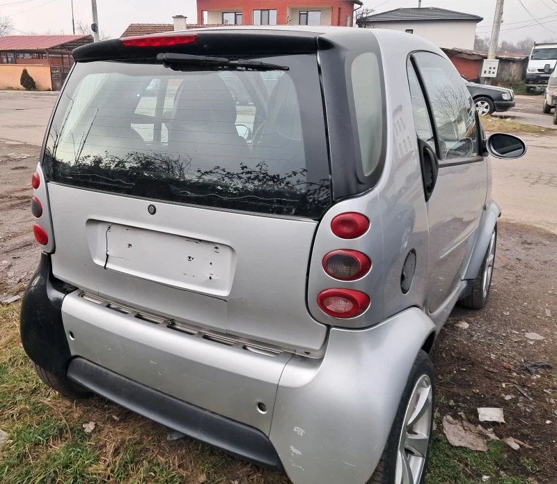 Smart Fortwo 600, снимка 4 - Автомобили и джипове - 48563321