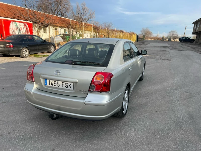 Toyota Avensis D-4D, снимка 7 - Автомобили и джипове - 48737228