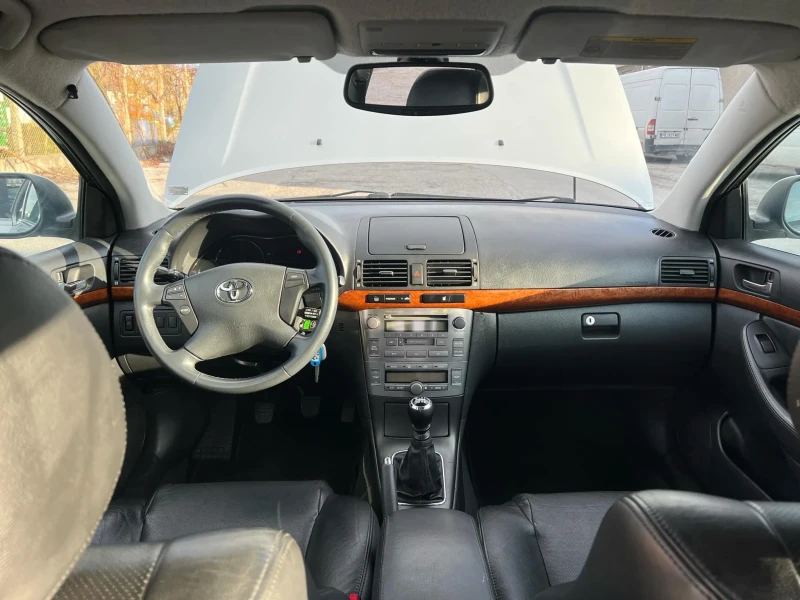 Toyota Avensis D-4D, снимка 16 - Автомобили и джипове - 48737228