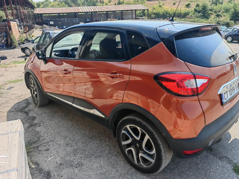 Renault Captur, снимка 4 - Автомобили и джипове - 51792736