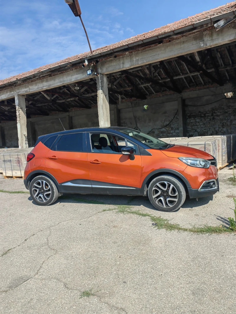Renault Captur, снимка 3 - Автомобили и джипове - 51792736