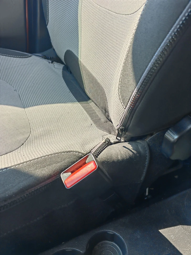 Renault Captur, снимка 10 - Автомобили и джипове - 51792736