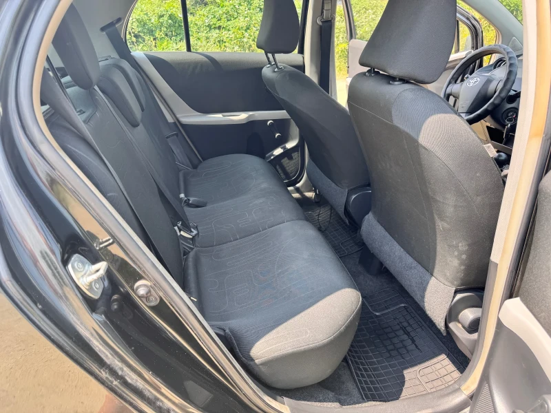 Toyota Yaris 1.4d4d, снимка 12 - Автомобили и джипове - 50577715