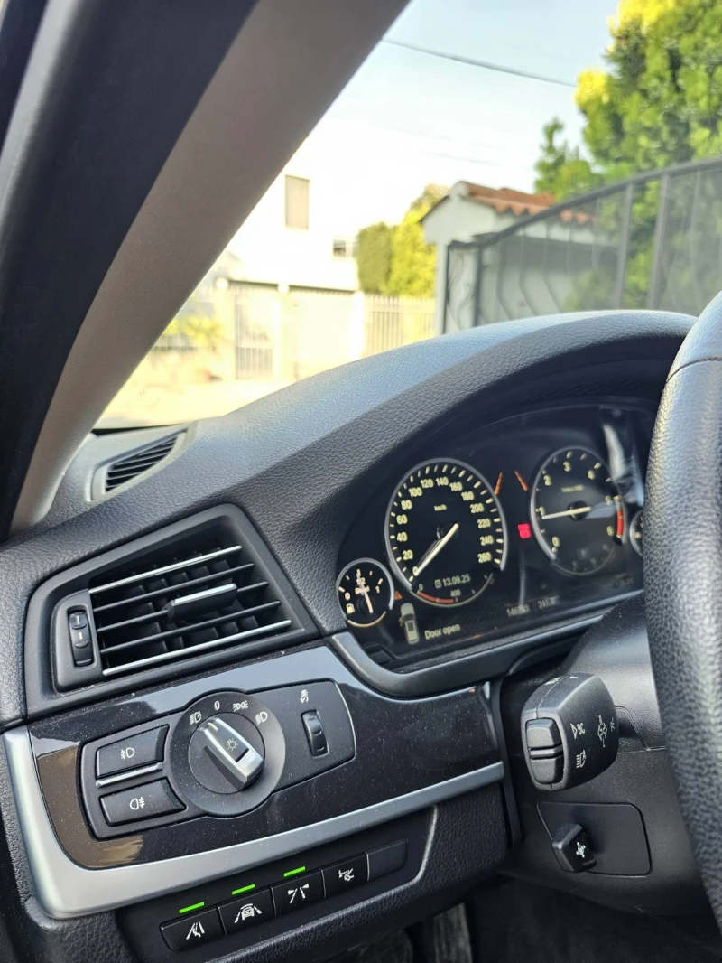 BMW 520, снимка 8 - Автомобили и джипове - 51724313