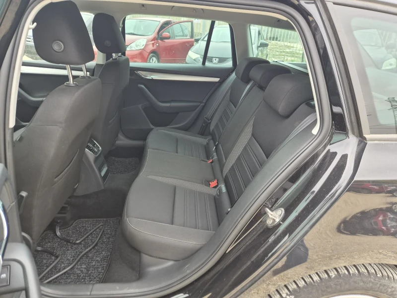Skoda Octavia 1.5TSI NAVI KAMERA, снимка 9 - Автомобили и джипове - 51835335
