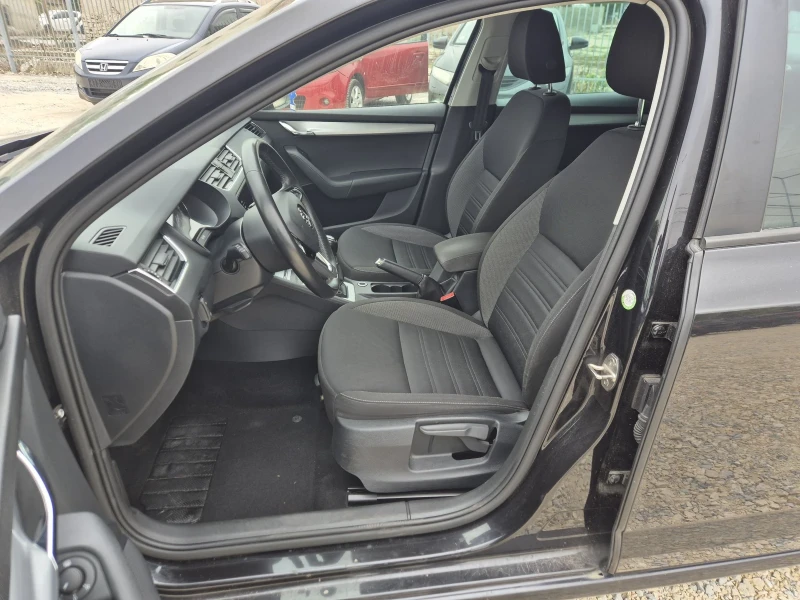 Skoda Octavia 1.5TSI NAVI KAMERA, снимка 6 - Автомобили и джипове - 51835335