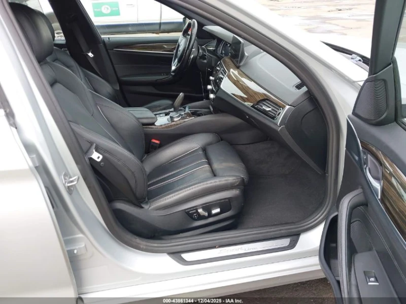 BMW 540 3.0L I-6 DI, DOHC, VVT, TURBO, 335HP Rear Wheel, снимка 11 - Автомобили и джипове - 53047145