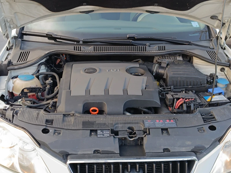 Seat Ibiza Sport Coupe, снимка 8 - Автомобили и джипове - 53053961