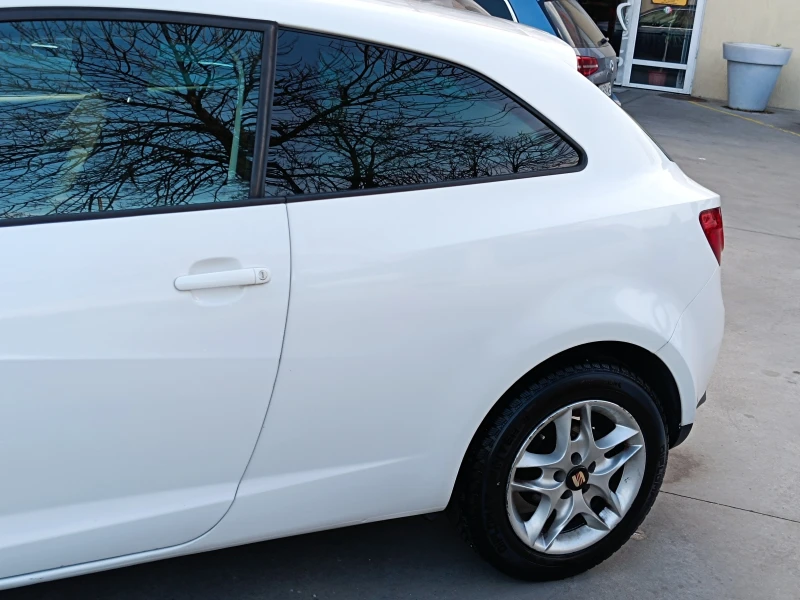 Seat Ibiza Sport Coupe, снимка 5 - Автомобили и джипове - 53053961