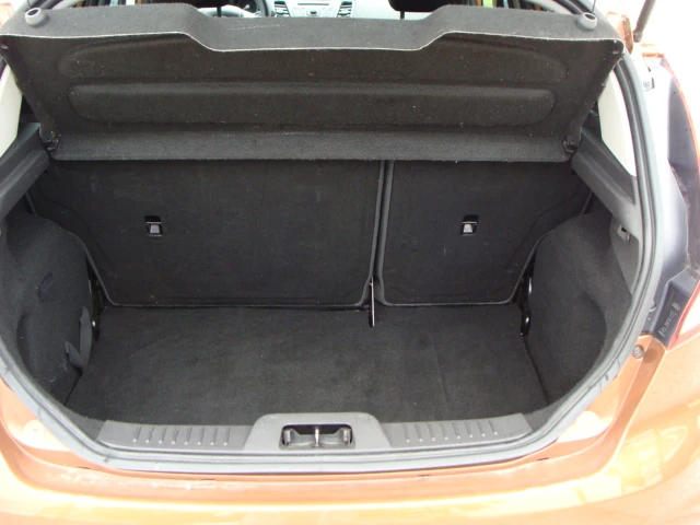 Ford Fiesta 1.0ekobust, снимка 12 - Автомобили и джипове - 54998779