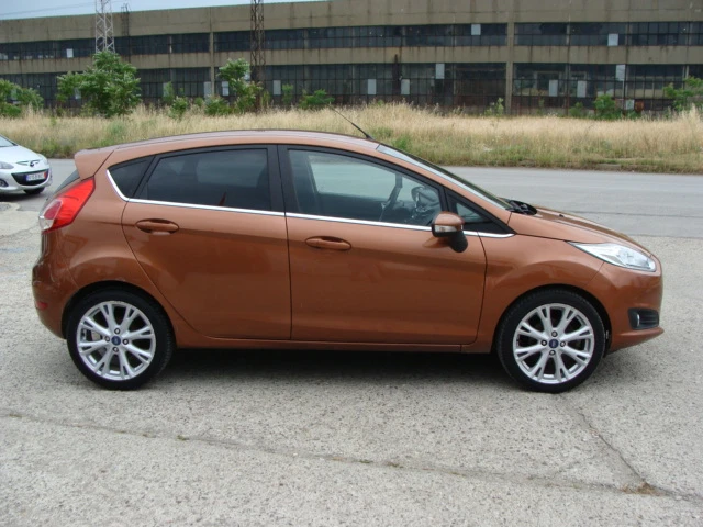 Ford Fiesta 1.0ekobust, снимка 3 - Автомобили и джипове - 54998779