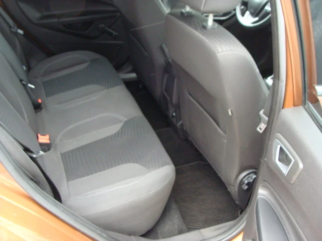 Ford Fiesta 1.0ekobust, снимка 11 - Автомобили и джипове - 54998779