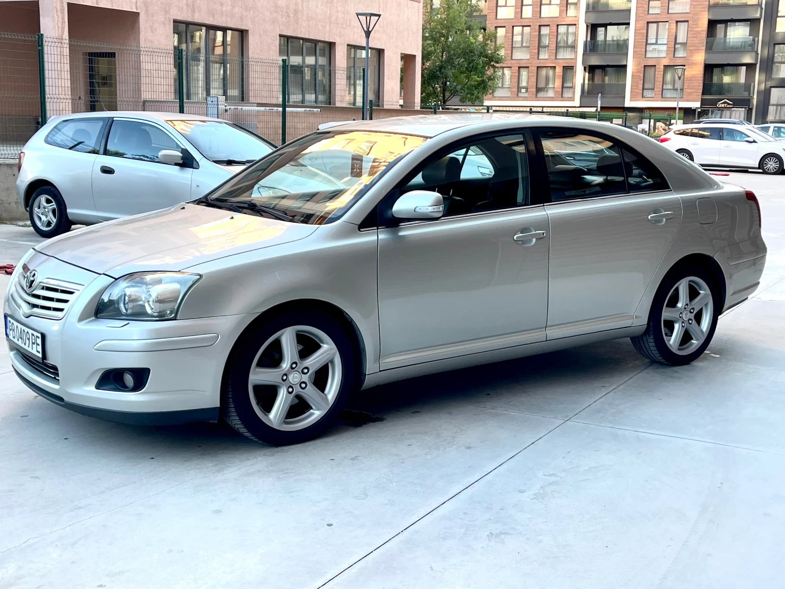 Toyota Avensis D-4D 2.2 (150К.с) - изображение 4