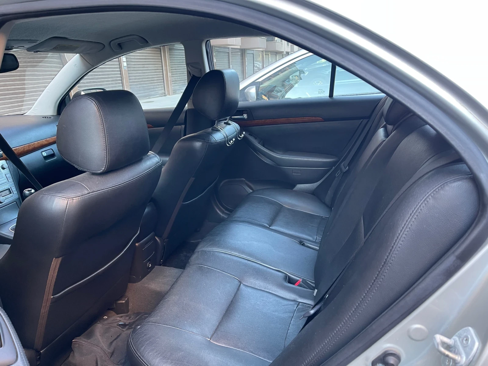 Toyota Avensis D-4D 2.2 (150К.с) - изображение 10