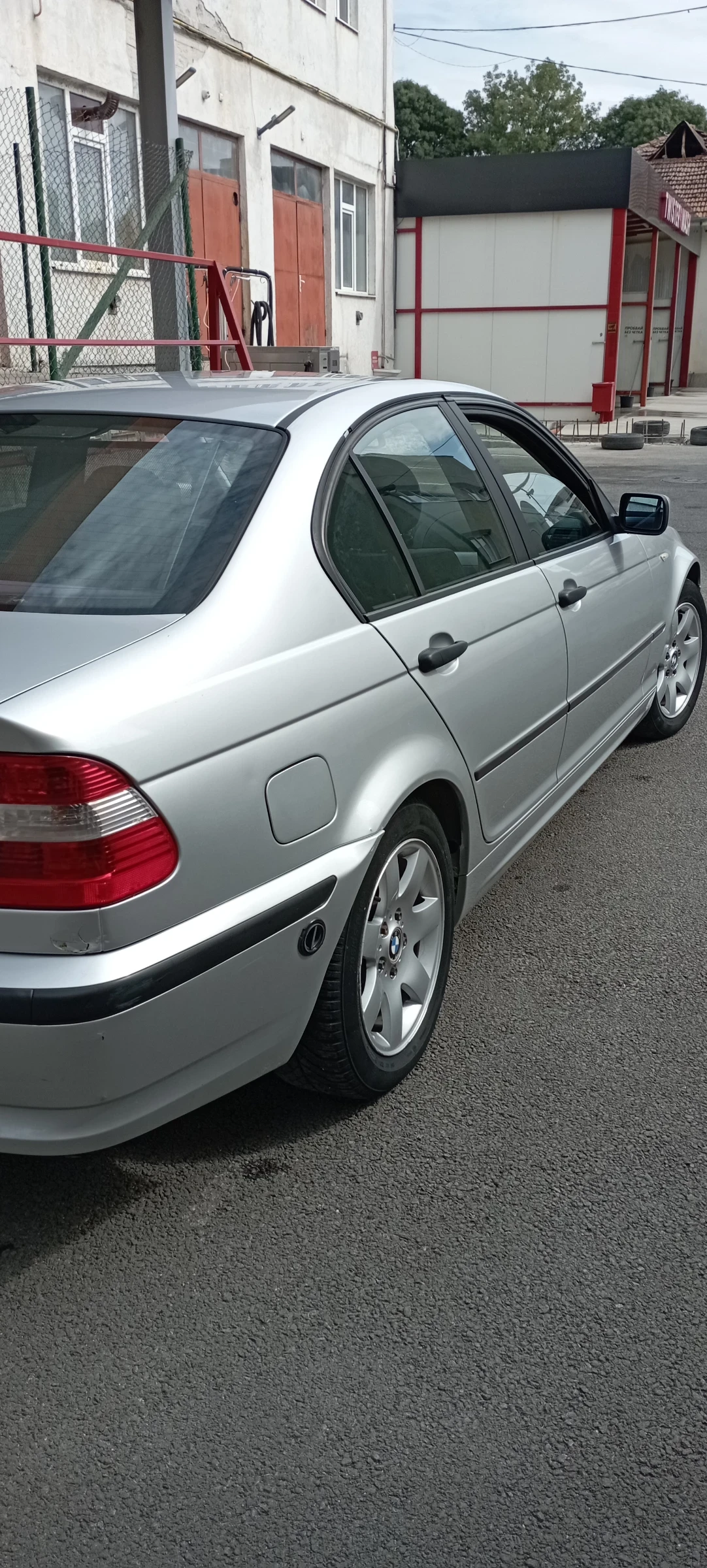 BMW 318  - изображение 3