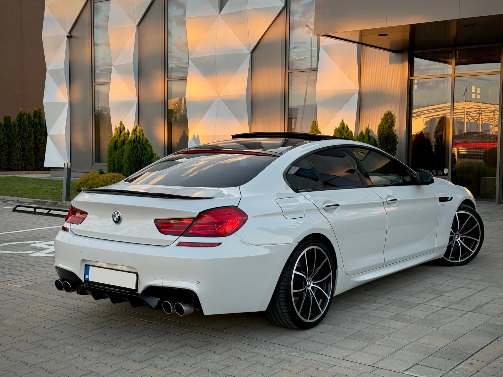 BMW 640 d* GRAN COUPE* 313к.с.* M-ПАКЕТ* HEAD UP* ПАНОРАМА - изображение 4