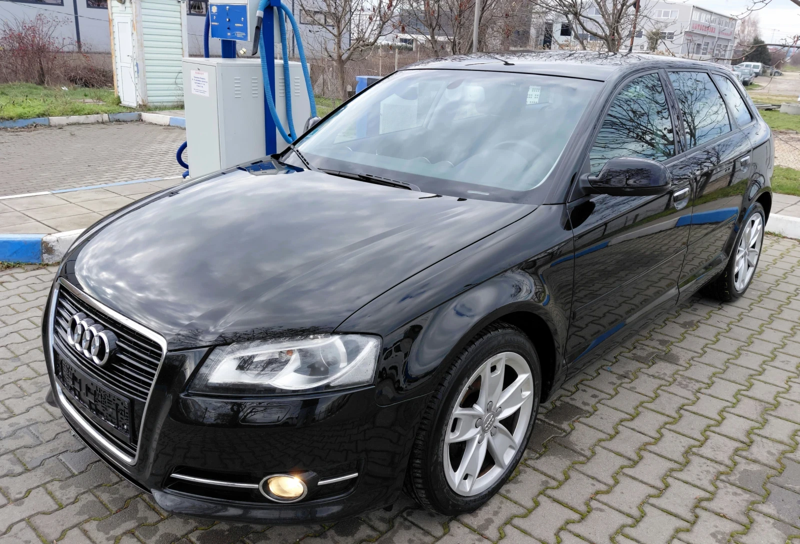 Audi A3 Sportback 2.0TDI  - изображение 3