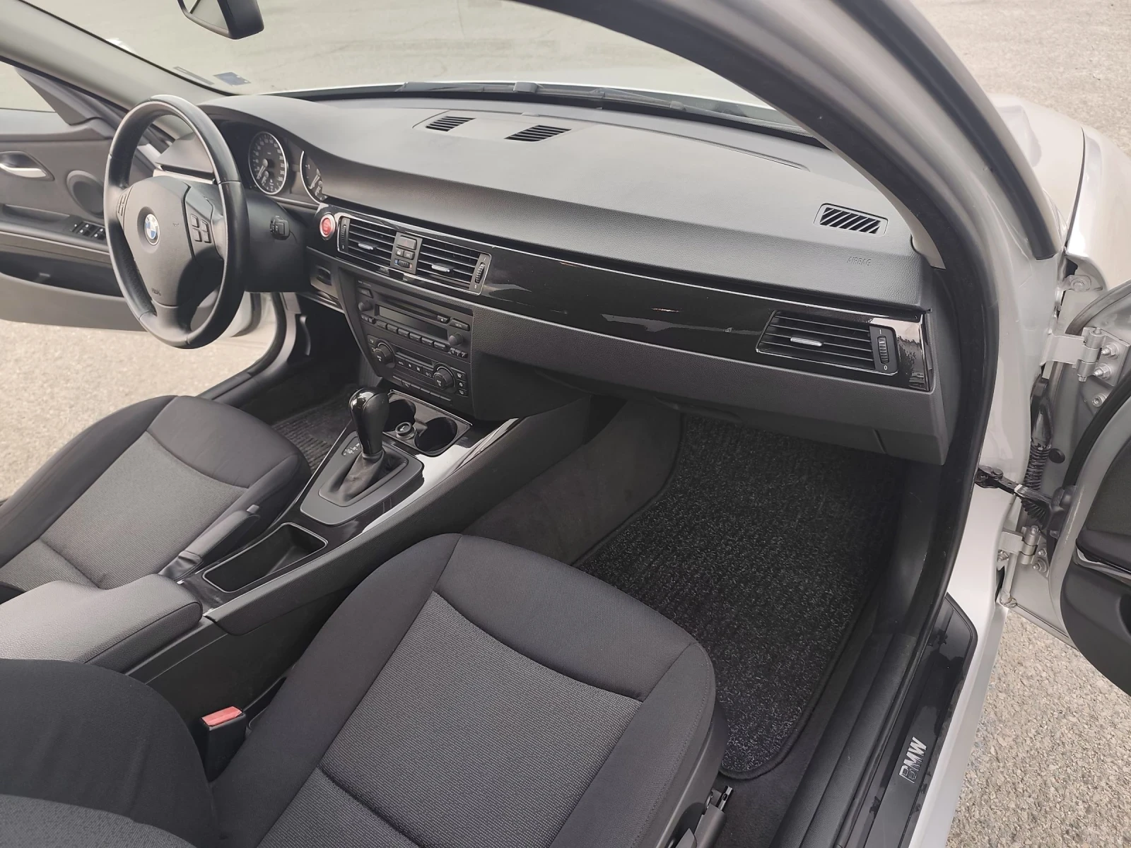 BMW 320 M47 Automatic 163+ , снимка 7 - Автомобили и джипове - 53879956