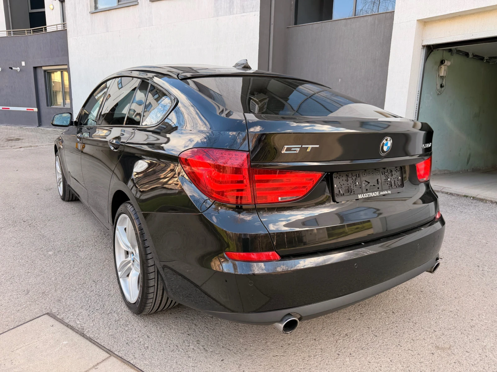 BMW 5 Gran Turismo 3.5d / DIGITAL / X-DRIVE, снимка 5 - Автомобили и джипове - 54128012